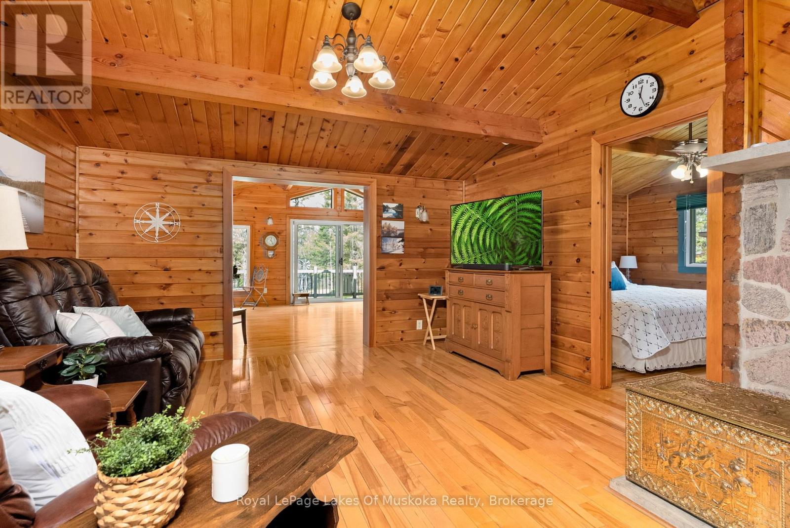 71 Victoria Street, Magnetawan, Ontario  P0A 1P0 - Photo 11 - X12154464