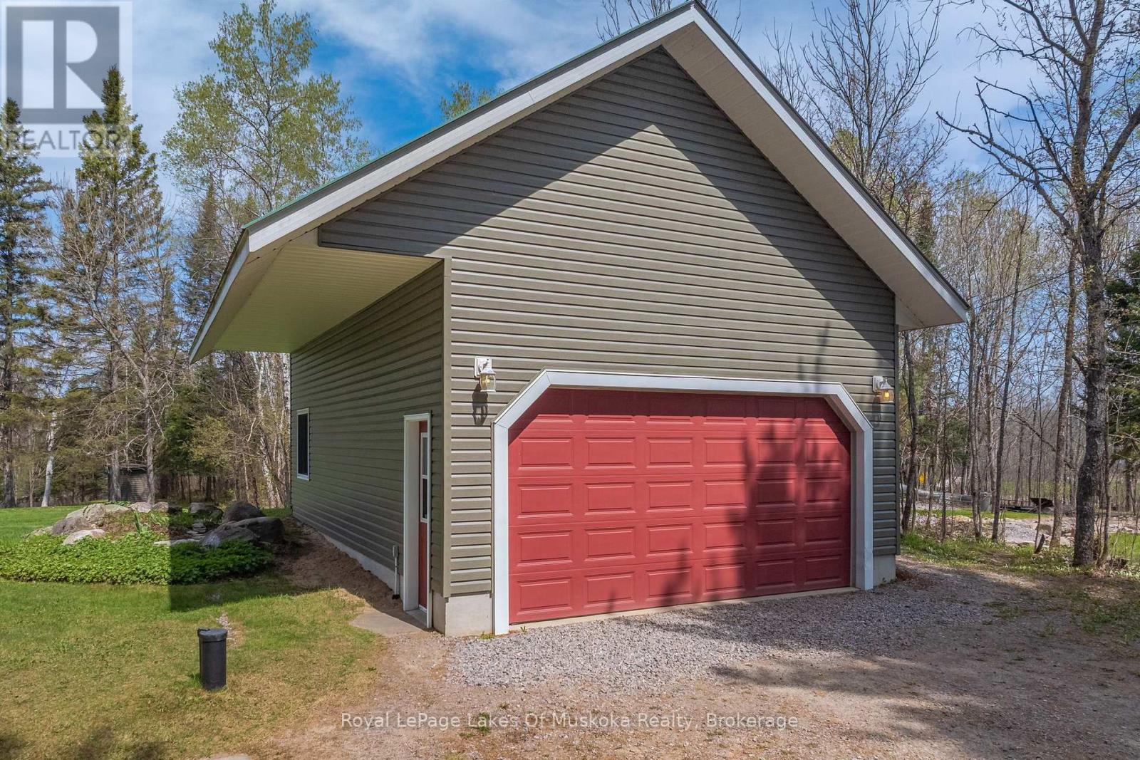 71 Victoria Street, Magnetawan, Ontario  P0A 1P0 - Photo 25 - X12154464