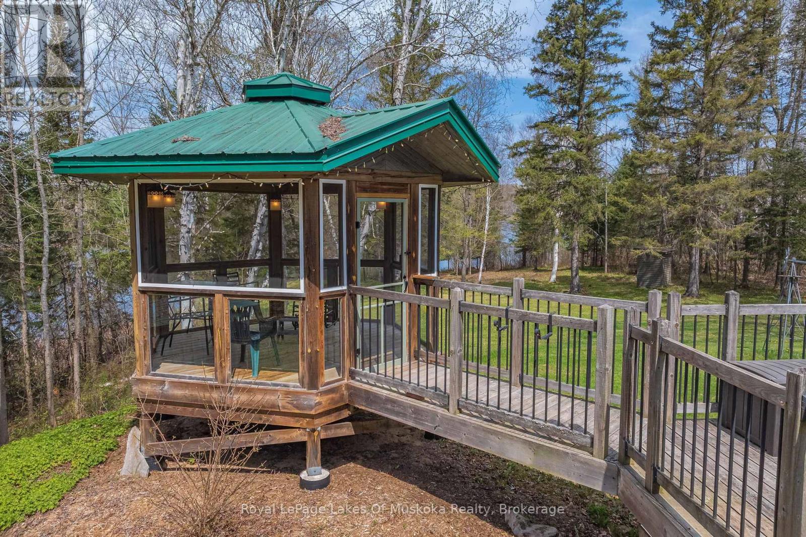 71 Victoria Street, Magnetawan, Ontario  P0A 1P0 - Photo 30 - X12154464