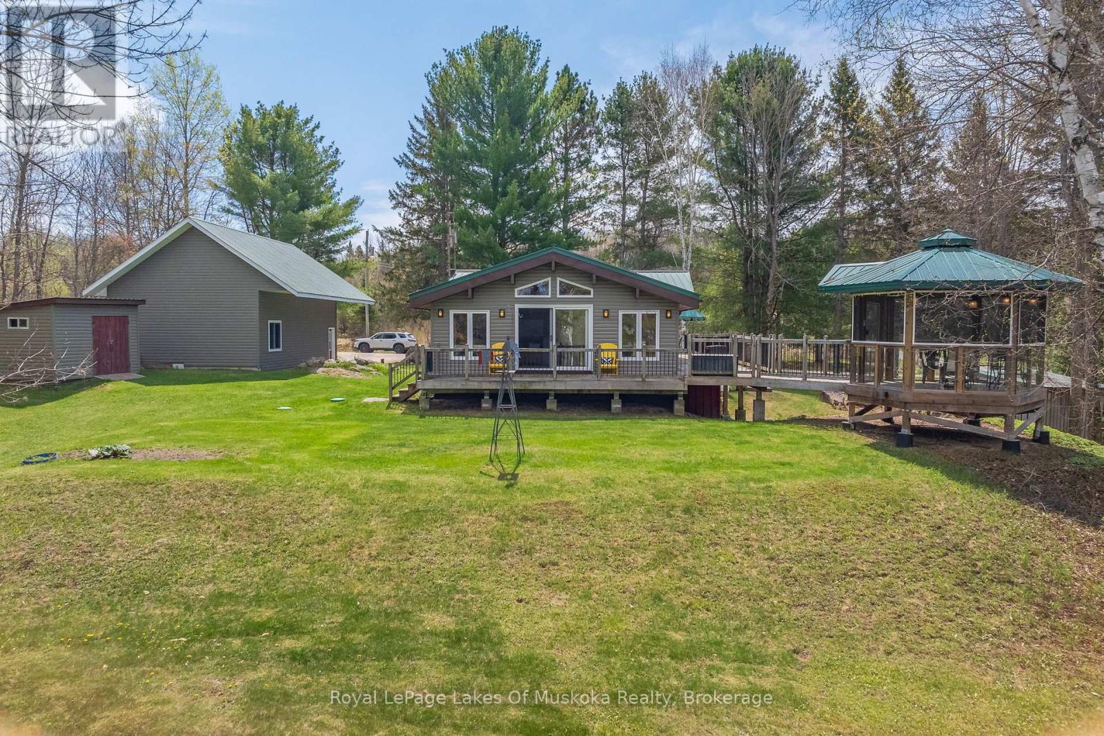 71 Victoria Street, Magnetawan, Ontario  P0A 1P0 - Photo 5 - X12154464