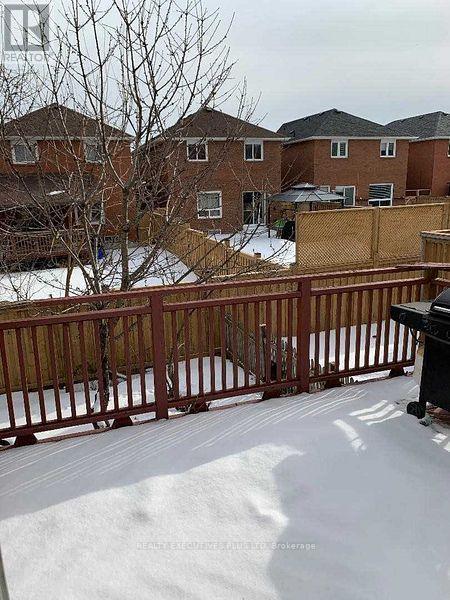 55 Ravenscliffe Court, Brampton, Ontario  L6X 4N9 - Photo 5 - W12349304