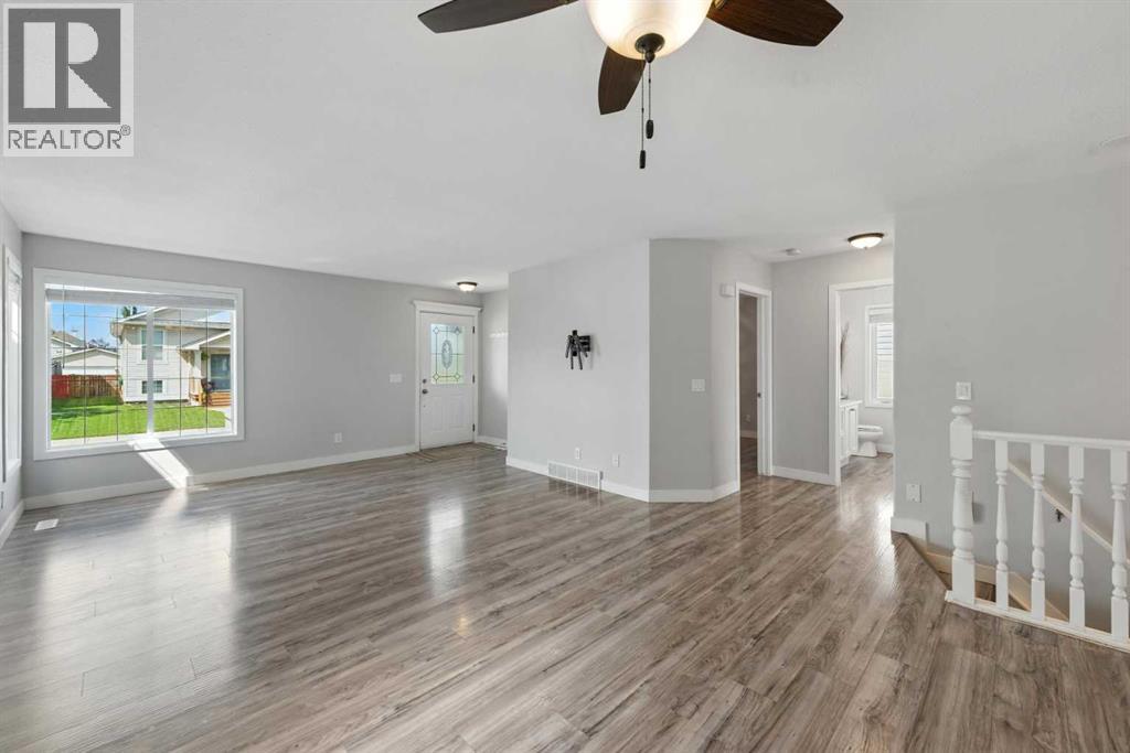Property at 56 Luxstone Crescent SW image 3