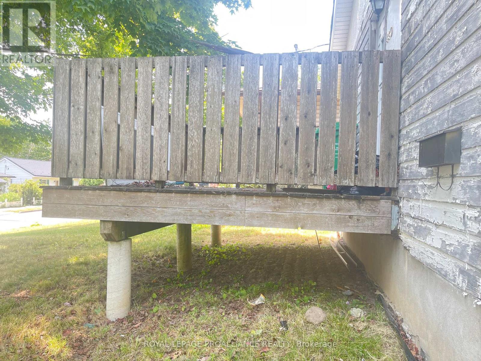 440 Bellevue Street, Peterborough North (South), Ontario  K9H 5G6 - Photo 5 - X12347657