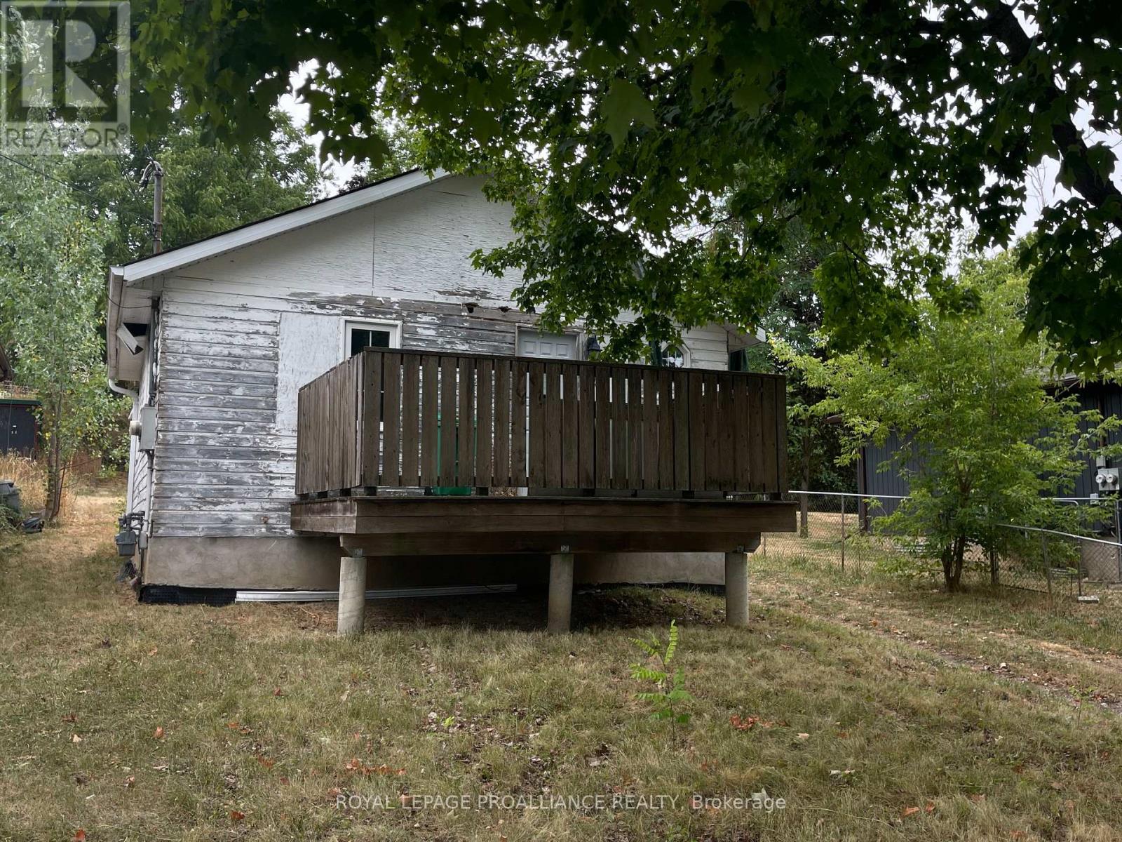 440 Bellevue Street, Peterborough North (South), Ontario  K9H 5G6 - Photo 7 - X12347657