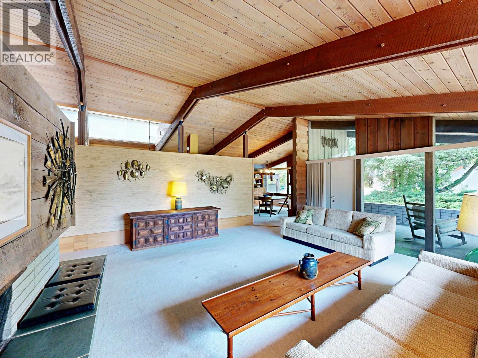 Property at 4924 8A AVENUE image 1