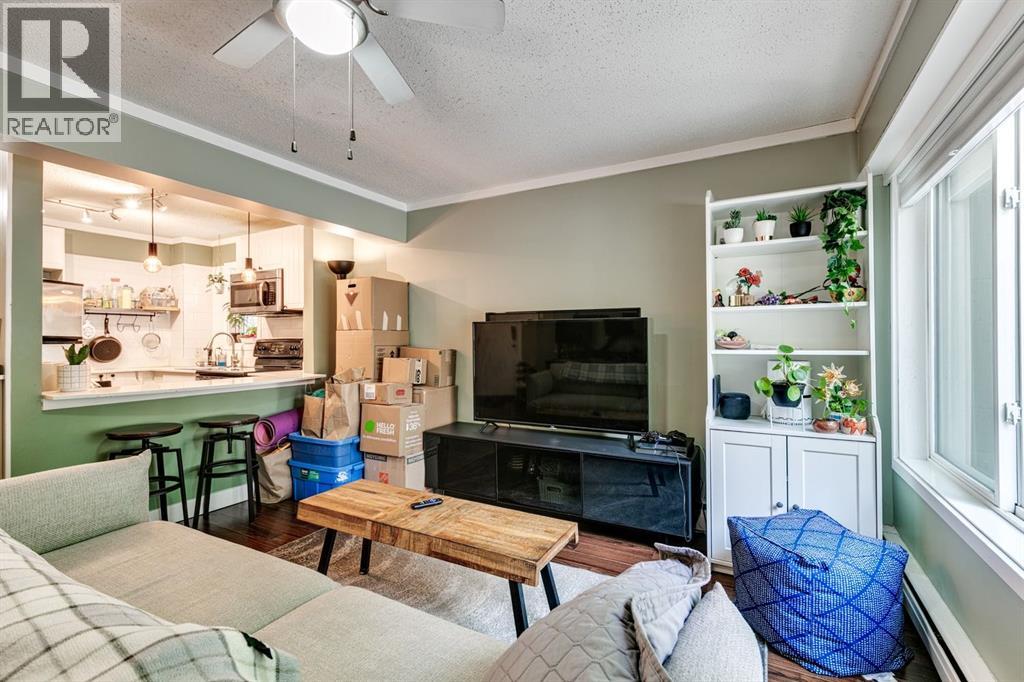 Property at 203, 1717 12 Street SW image 3