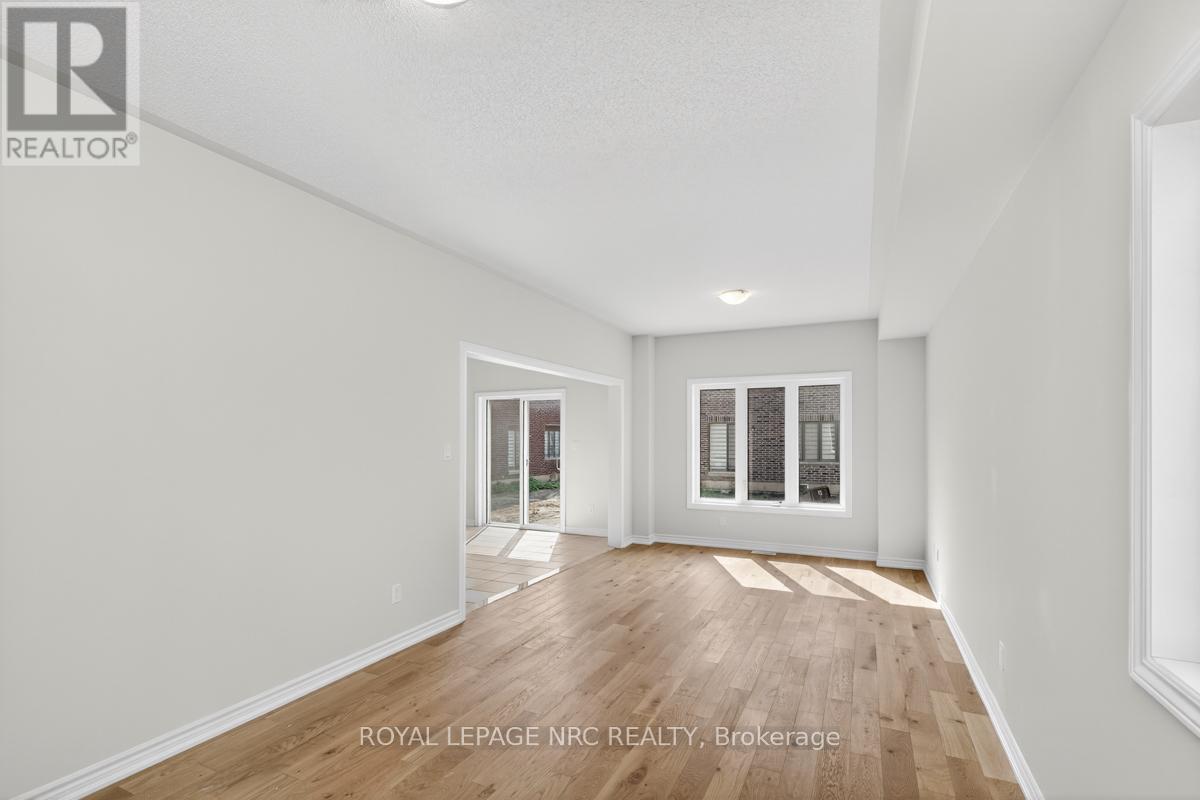 49 Huntsworth Avenue, Thorold, Ontario  L2V 0N2 - Photo 13 - X12349372
