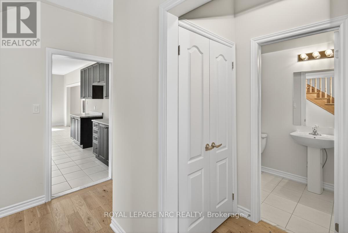 49 Huntsworth Avenue, Thorold, Ontario  L2V 0N2 - Photo 5 - X12349372