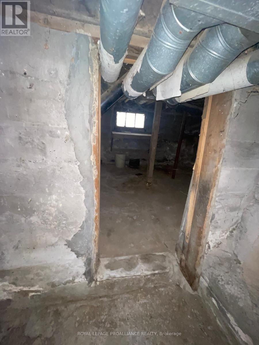 440 Bellevue Street, Peterborough North (South), Ontario  K9H 5G6 - Photo 25 - X12347657