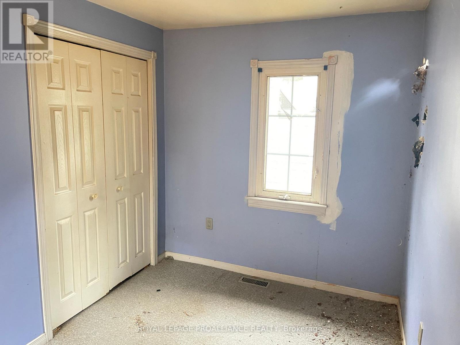 440 Bellevue Street, Peterborough North (South), Ontario  K9H 5G6 - Photo 15 - X12347657