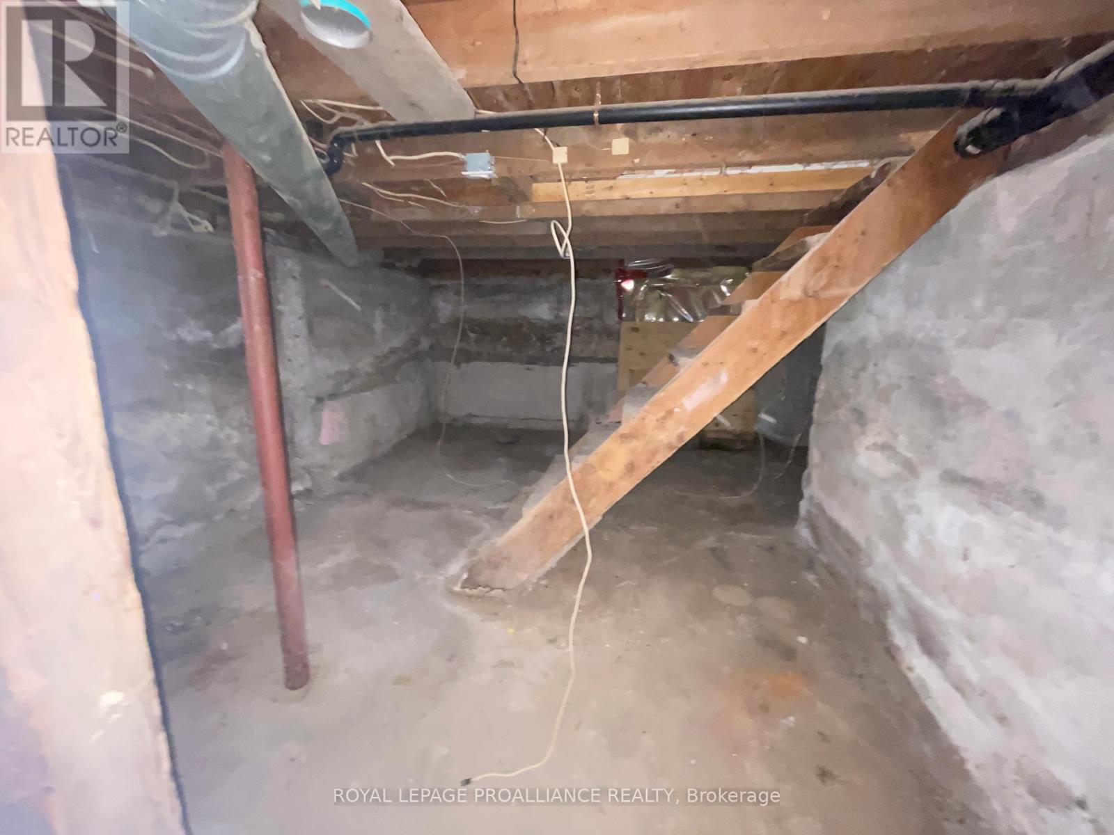 440 Bellevue Street, Peterborough North (South), Ontario  K9H 5G6 - Photo 22 - X12347657