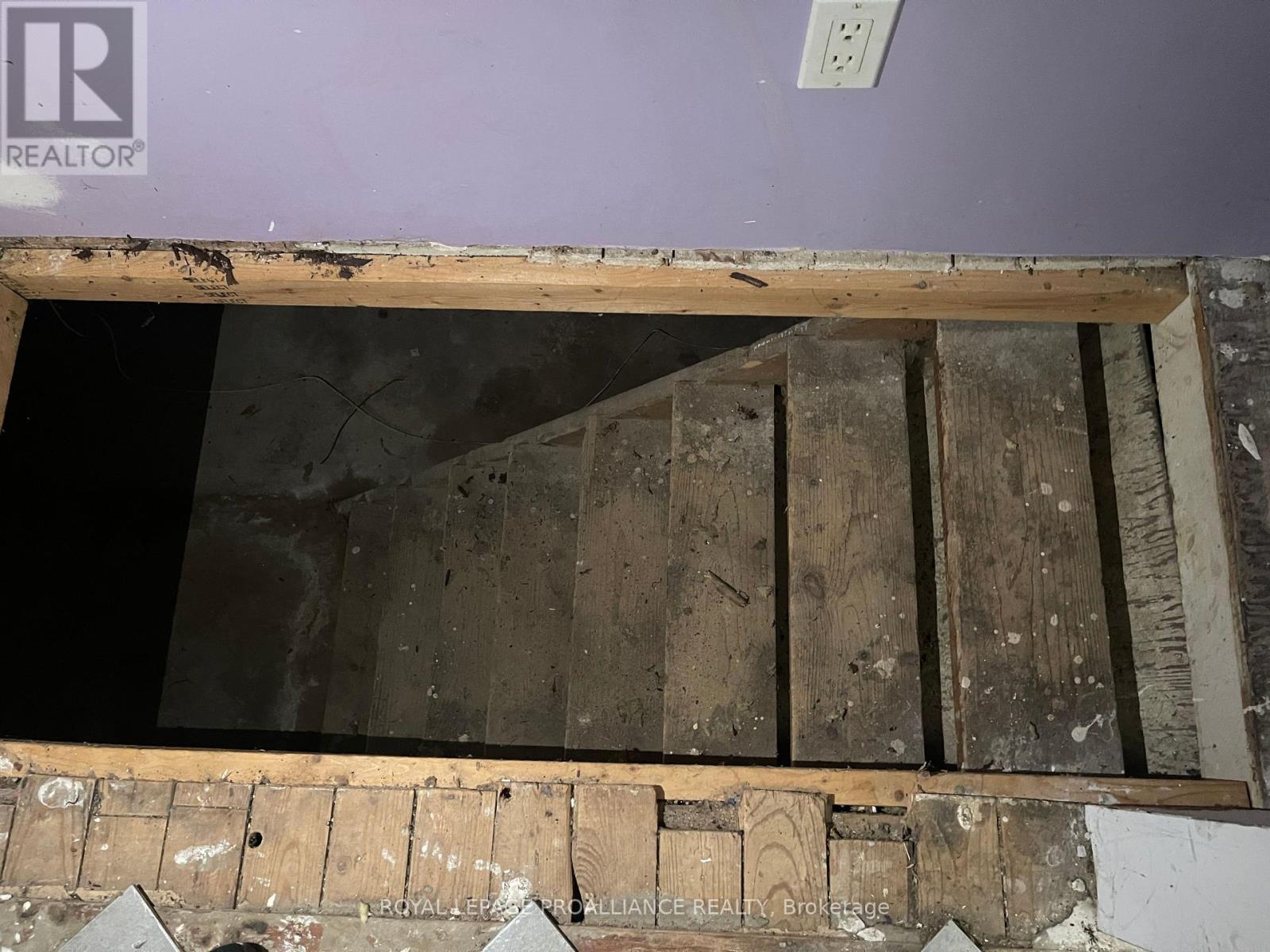 440 Bellevue Street, Peterborough North (South), Ontario  K9H 5G6 - Photo 21 - X12347657