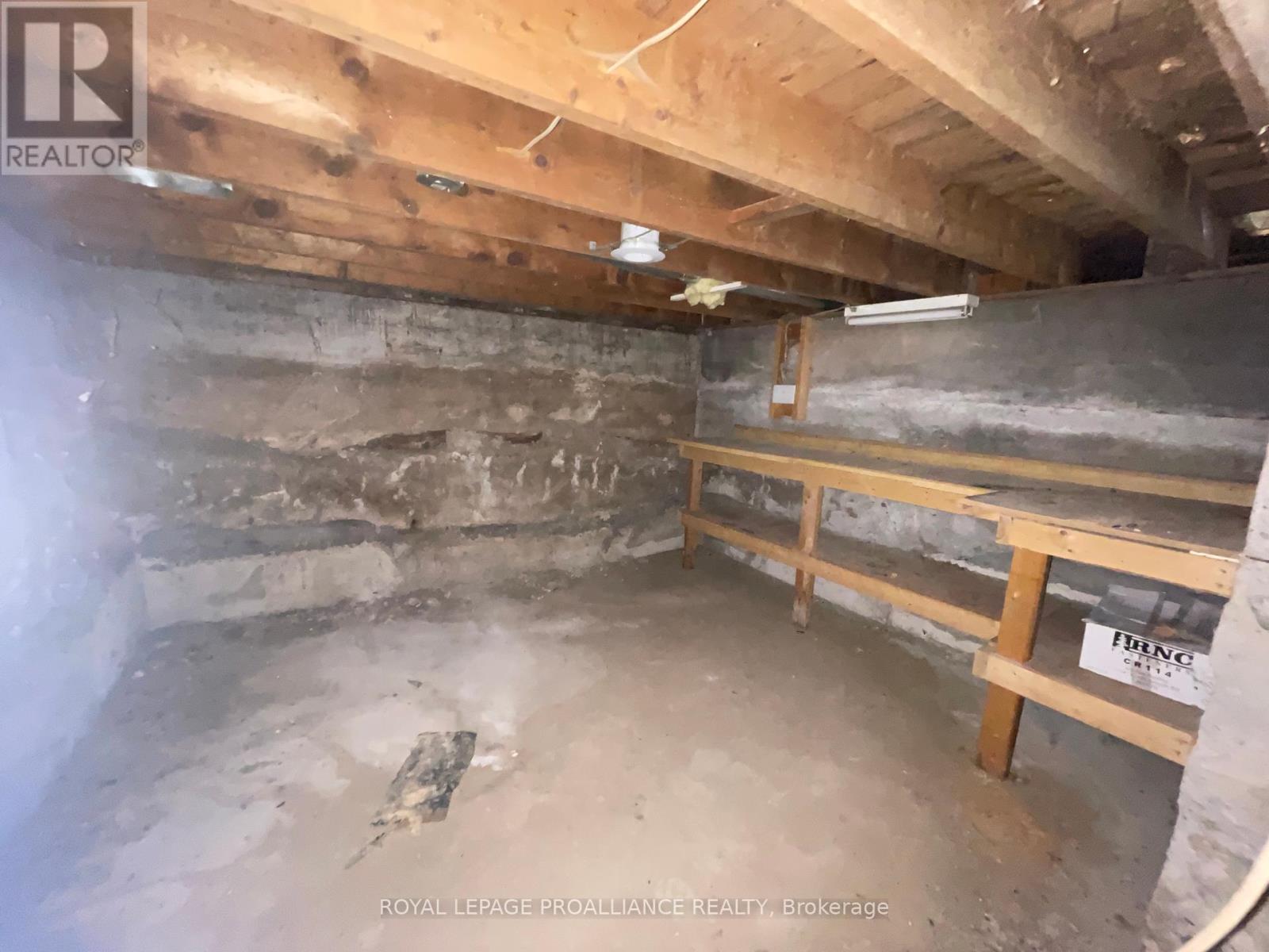 440 Bellevue Street, Peterborough North (South), Ontario  K9H 5G6 - Photo 35 - X12347657