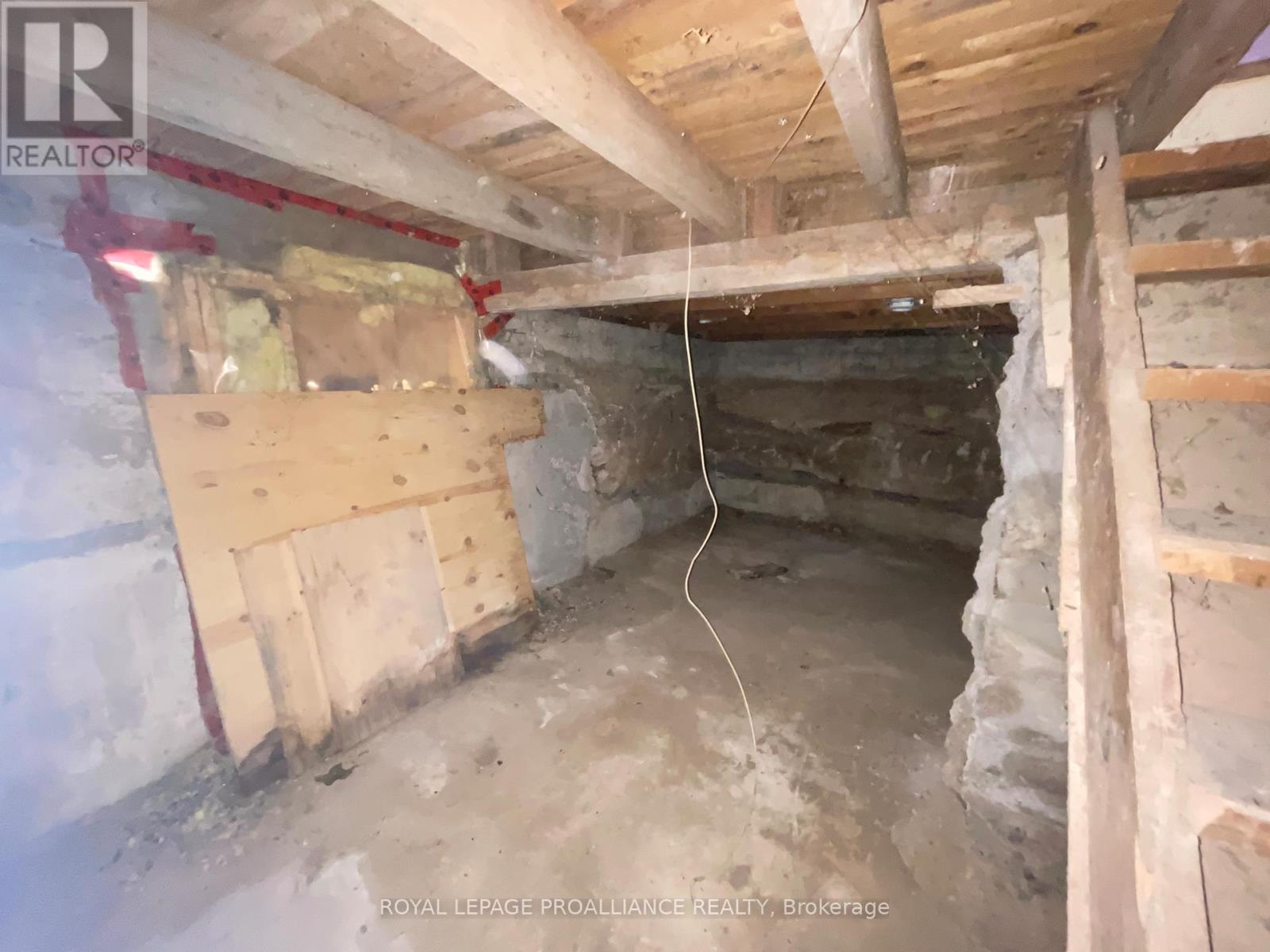 440 Bellevue Street, Peterborough North (South), Ontario  K9H 5G6 - Photo 34 - X12347657