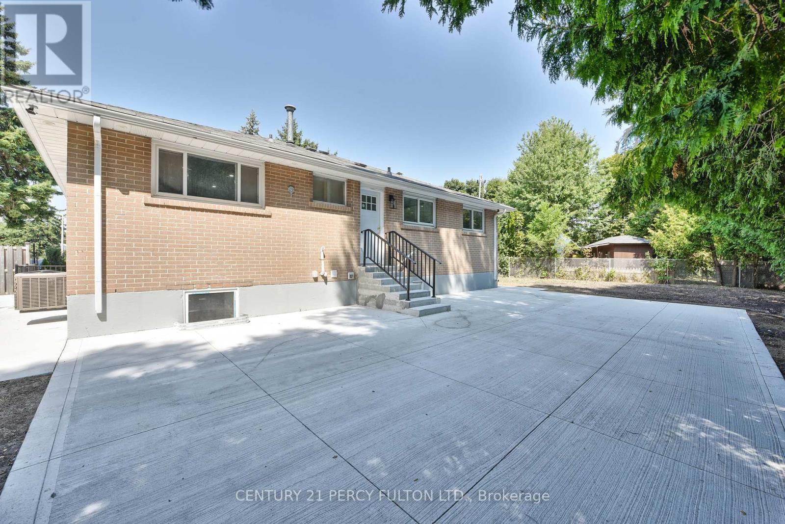 32 Drum Oak Crescent, Brampton, Ontario  L6T 1M5 - Photo 7 - W12349370