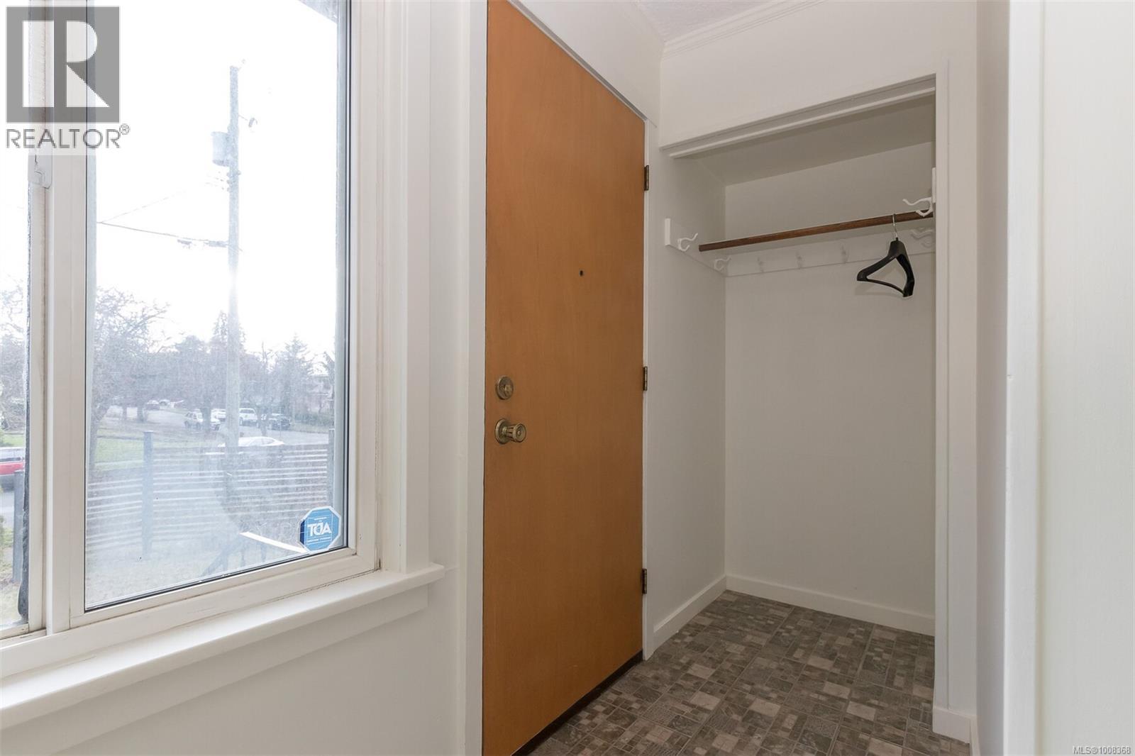 Property at 848 Reed St image 3
