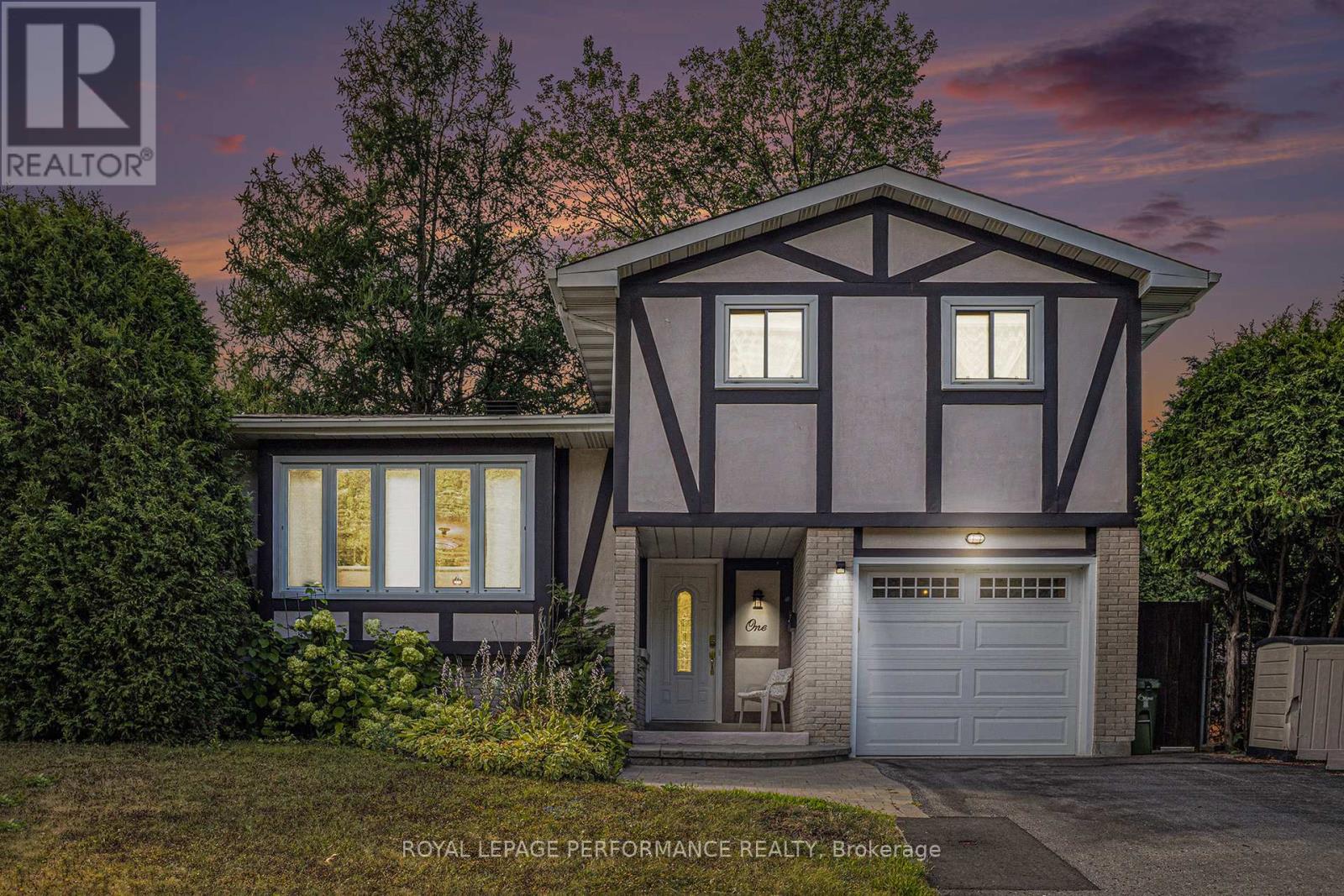 Property at 1 WEDGEWOOD CRESCENT image 1