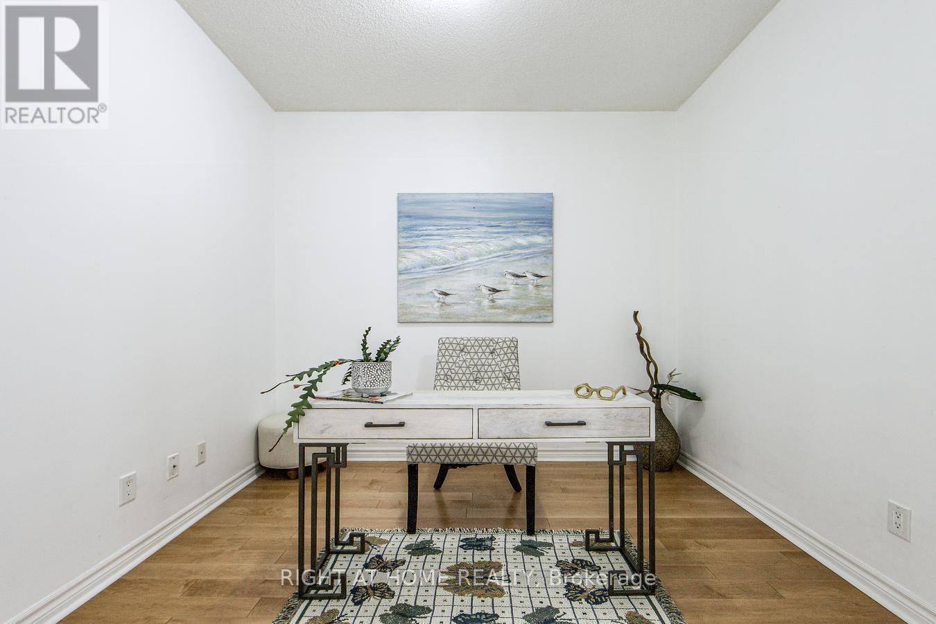 1809 - 388 Prince Of Wales Drive, Mississauga (City Centre), Ontario L5B 0A1 - Photo 10 - W12349406