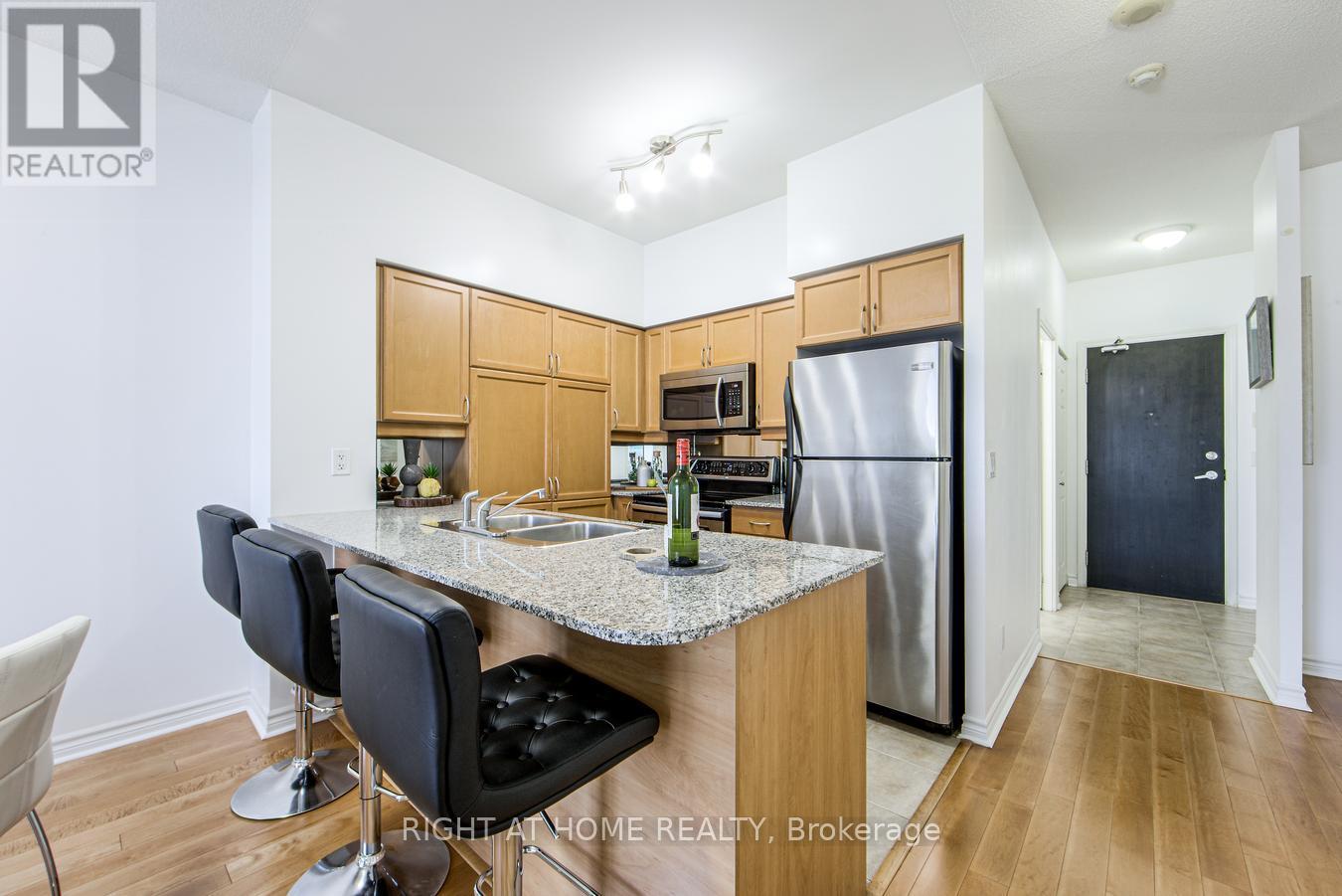 1809 - 388 Prince Of Wales Drive, Mississauga (City Centre), Ontario L5B 0A1 - Photo 16 - W12349406