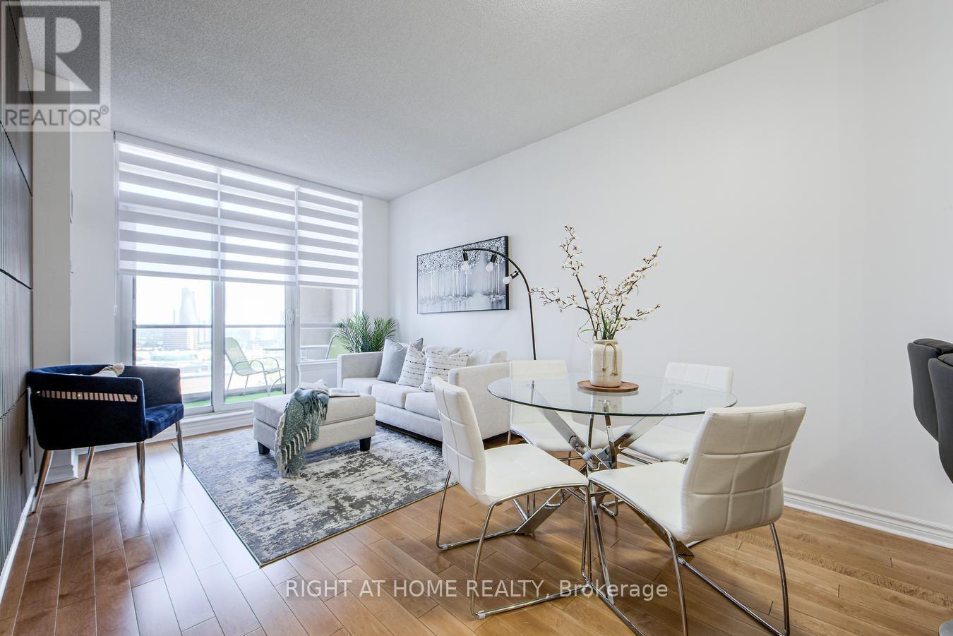 1809 - 388 Prince Of Wales Drive, Mississauga (City Centre), Ontario L5B 0A1 - Photo 17 - W12349406