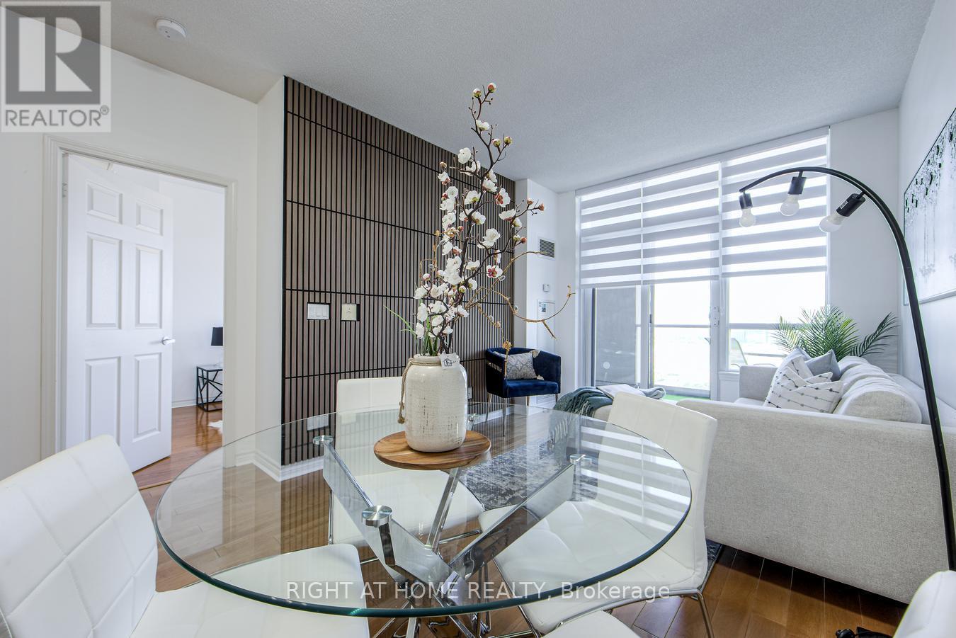 1809 - 388 Prince Of Wales Drive, Mississauga (City Centre), Ontario L5B 0A1 - Photo 19 - W12349406