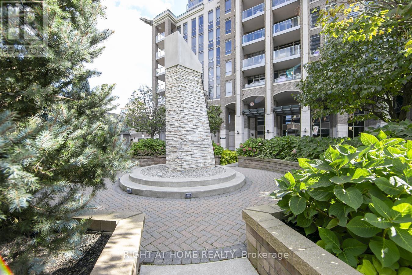 1809 - 388 Prince Of Wales Drive, Mississauga (City Centre), Ontario L5B 0A1 - Photo 2 - W12349406