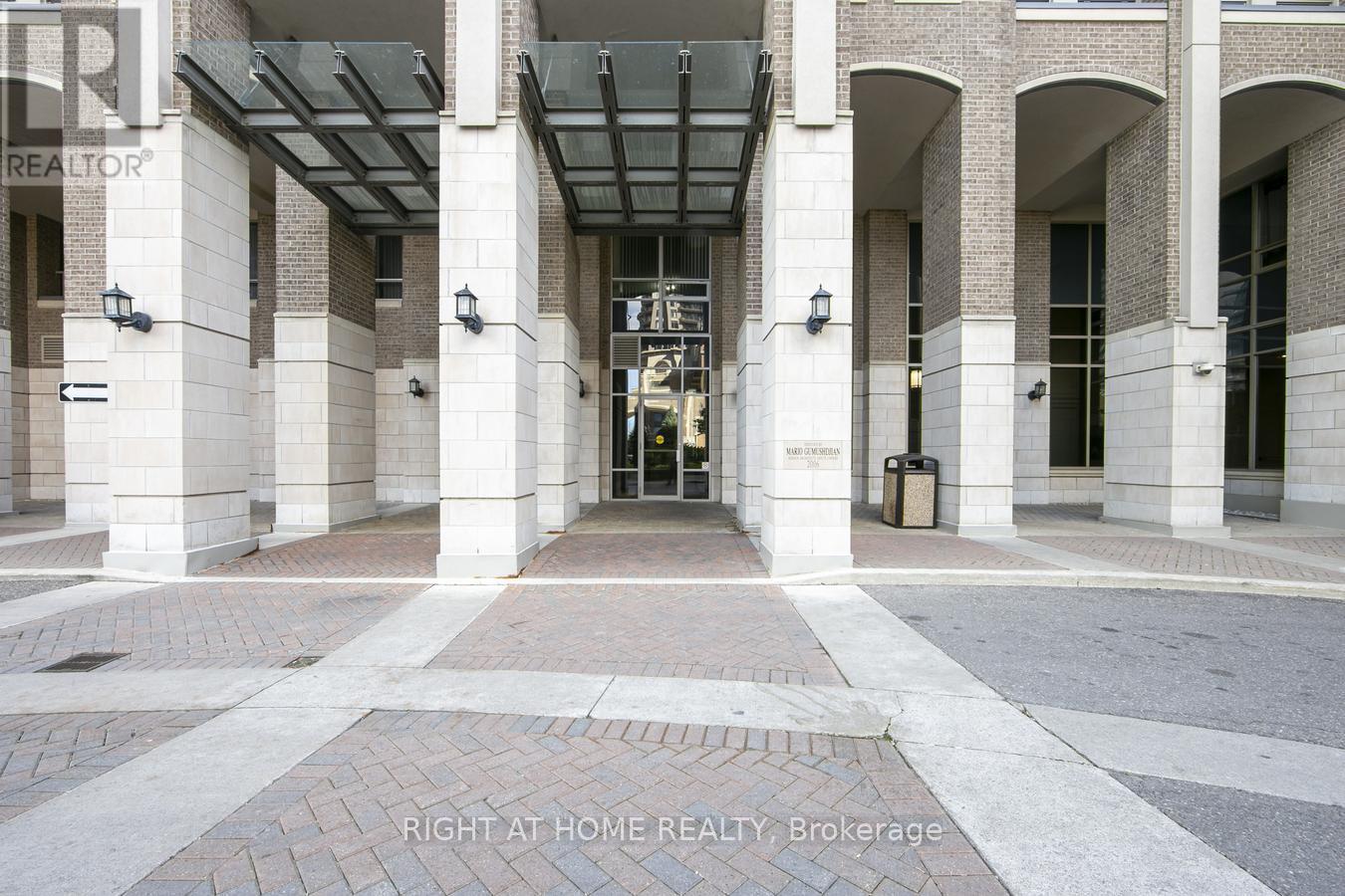 1809 - 388 Prince Of Wales Drive, Mississauga (City Centre), Ontario L5B 0A1 - Photo 3 - W12349406