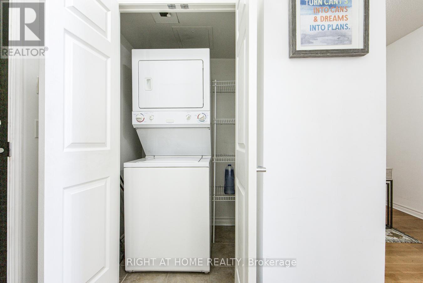 1809 - 388 Prince Of Wales Drive, Mississauga (City Centre), Ontario L5B 0A1 - Photo 32 - W12349406