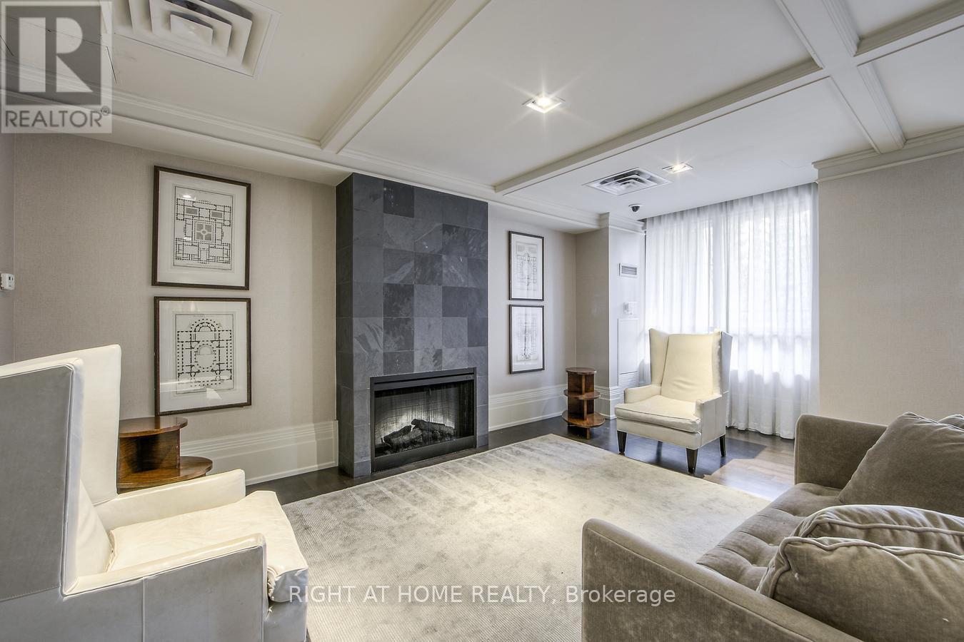 1809 - 388 Prince Of Wales Drive, Mississauga (City Centre), Ontario L5B 0A1 - Photo 6 - W12349406