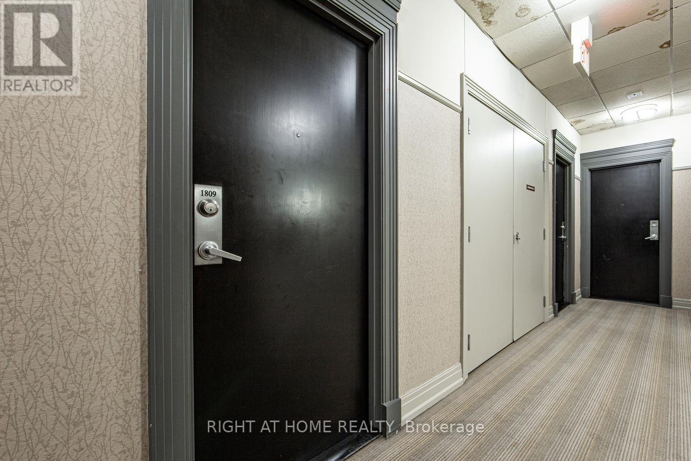 1809 - 388 Prince Of Wales Drive, Mississauga (City Centre), Ontario L5B 0A1 - Photo 8 - W12349406