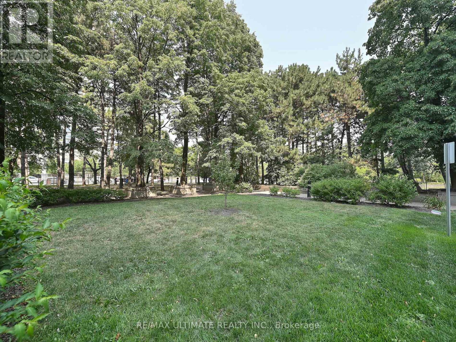 2101 - 3700 Kaneff Crescent, Mississauga, Ontario  L5A 4B8 - Photo 37 - W12349412