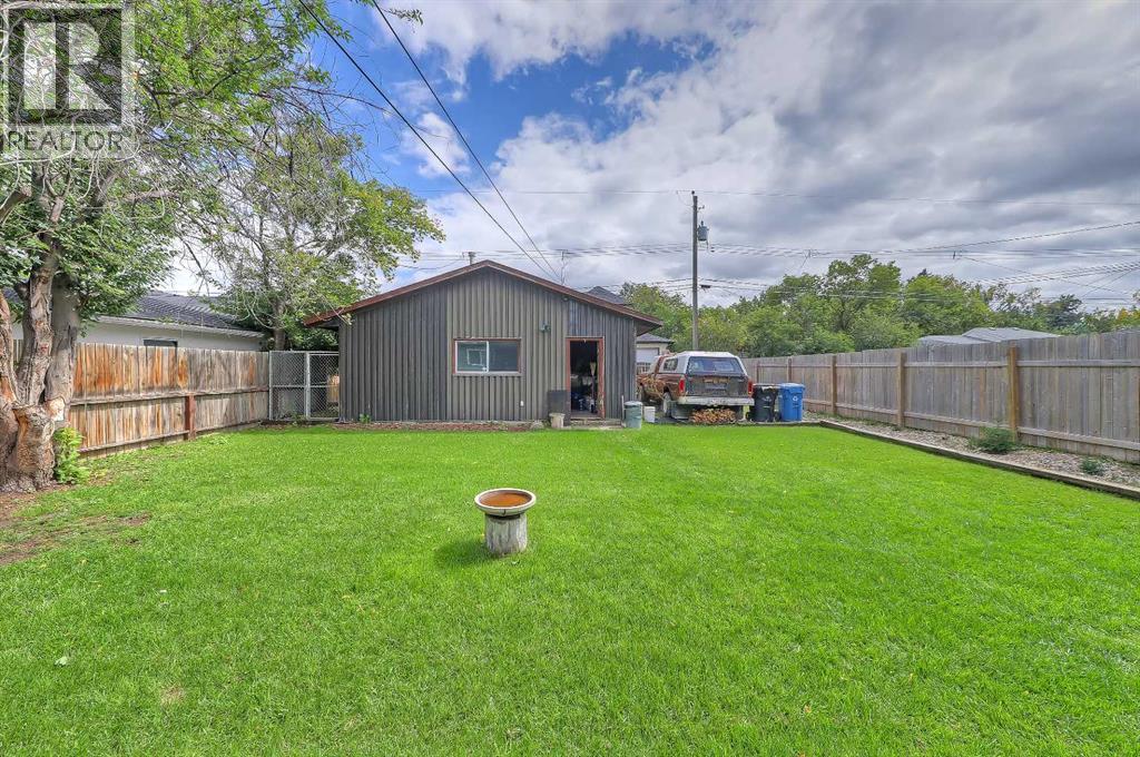 Property at 4624 80 Street NW image 4