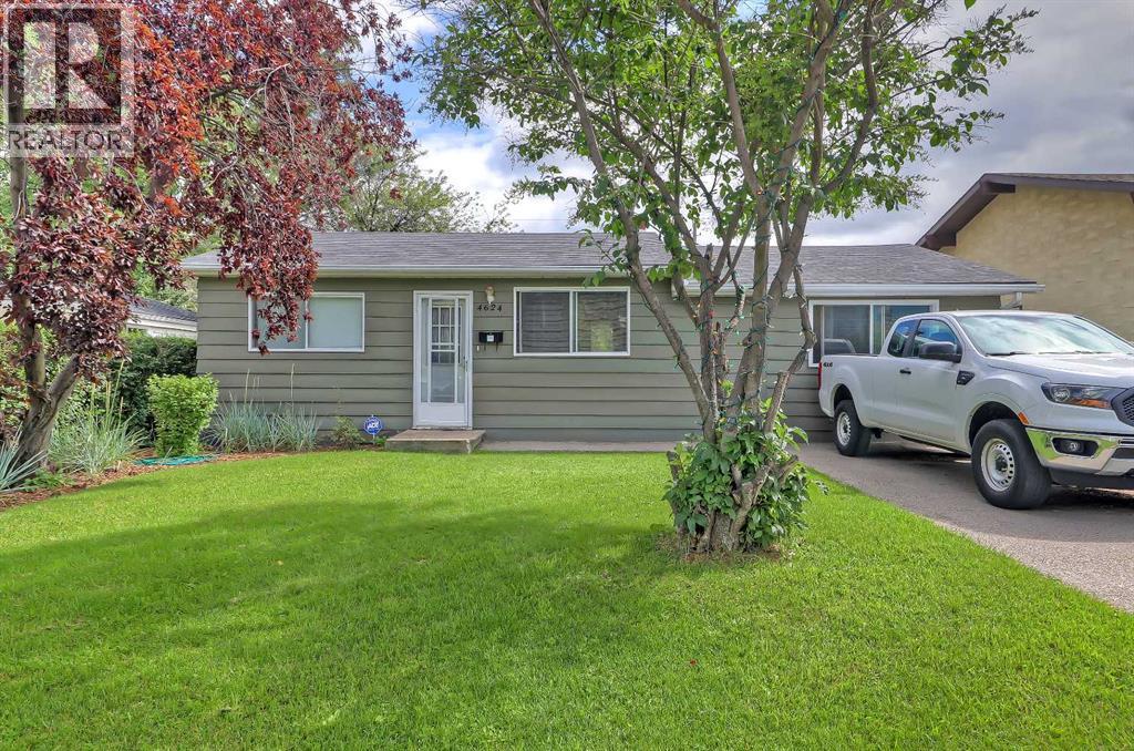Property at 4624 80 Street NW image 3