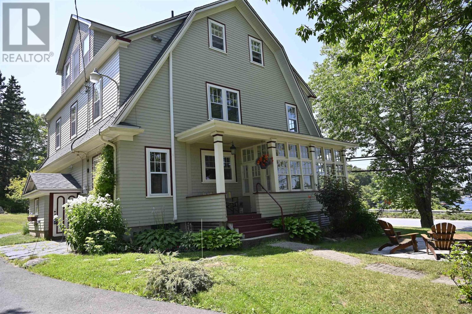 Property at 9957 Peggys Cove Road image 3