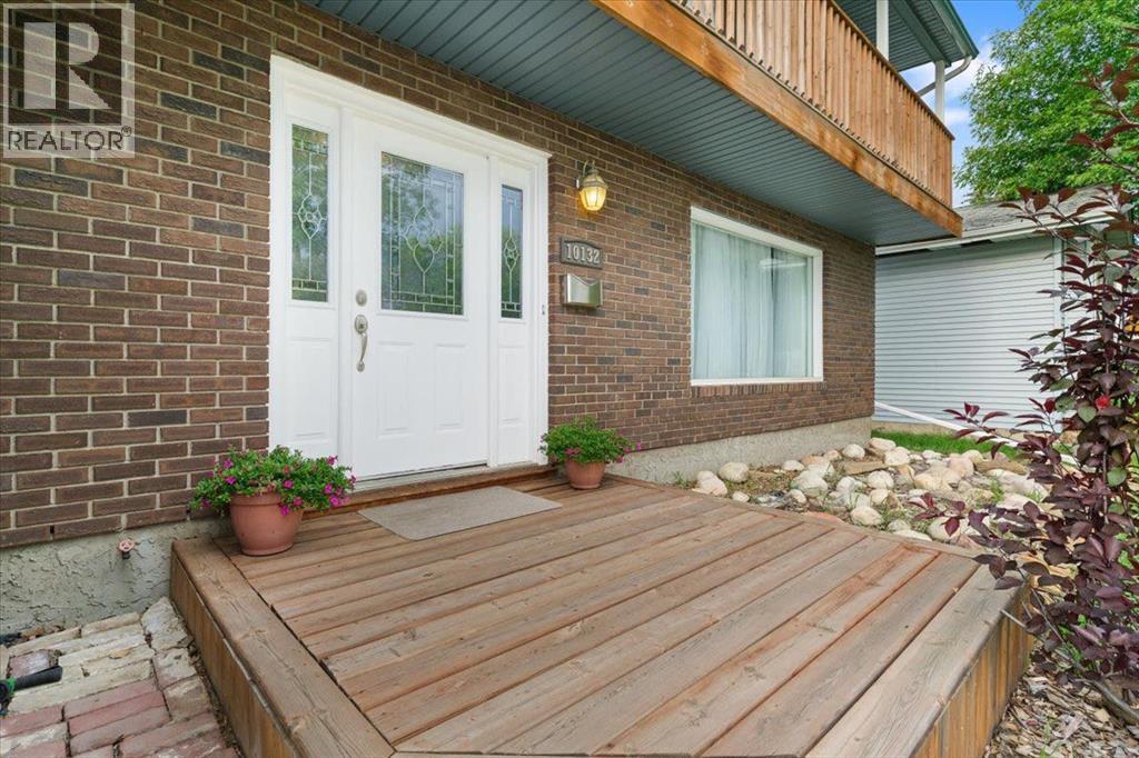 Property at 10132 93 Avenue image 3