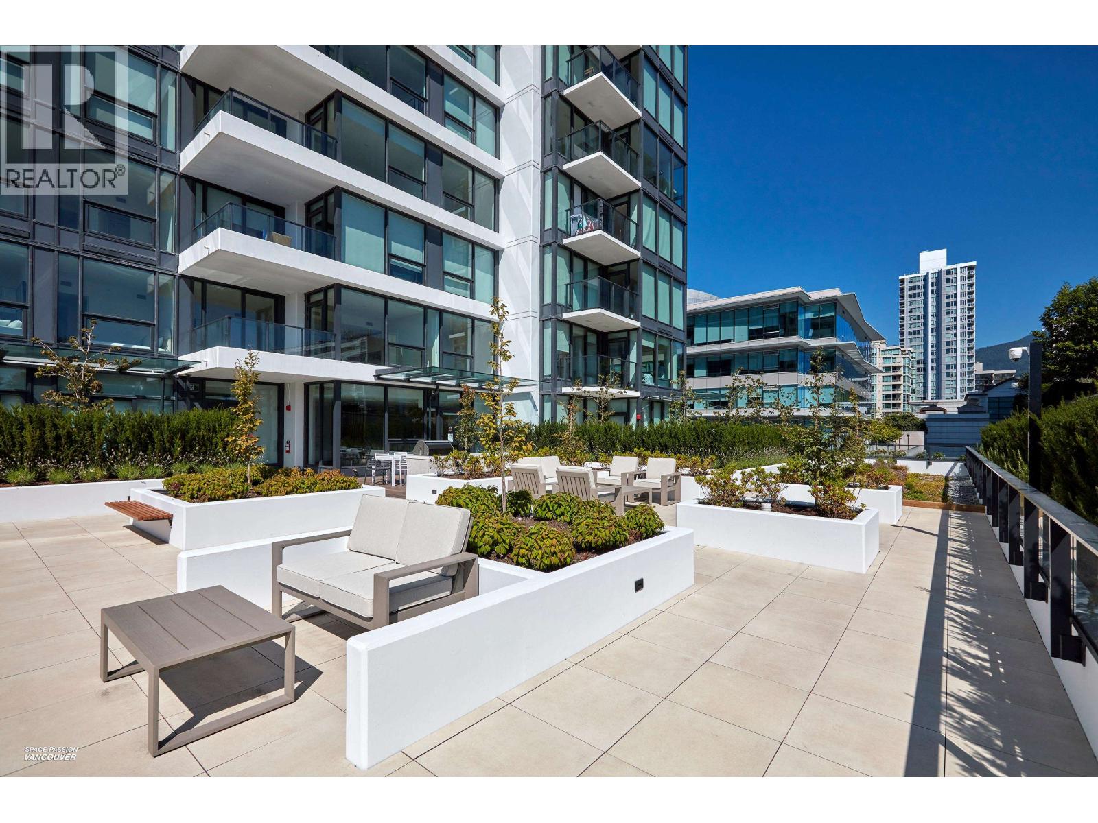 807 135 E 13th Street, Vancouver, British Columbia  V7L 0J8 - Photo 27 - R3036365