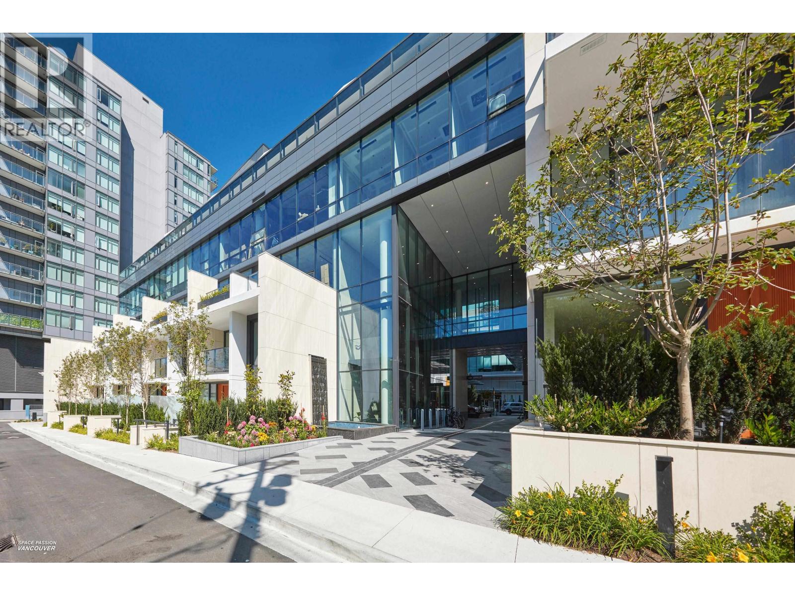 807 135 E 13th Street, Vancouver, British Columbia  V7L 0J8 - Photo 34 - R3036365