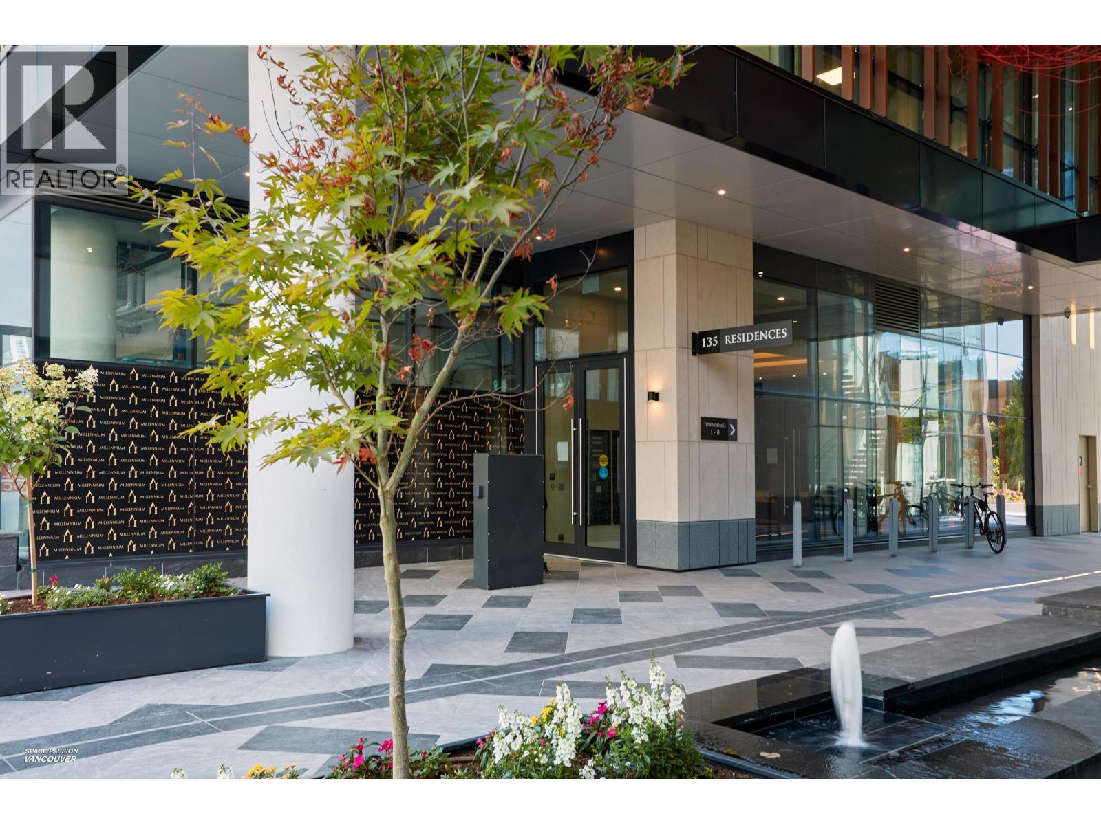 807 135 E 13th Street, Vancouver, British Columbia  V7L 0J8 - Photo 36 - R3036365