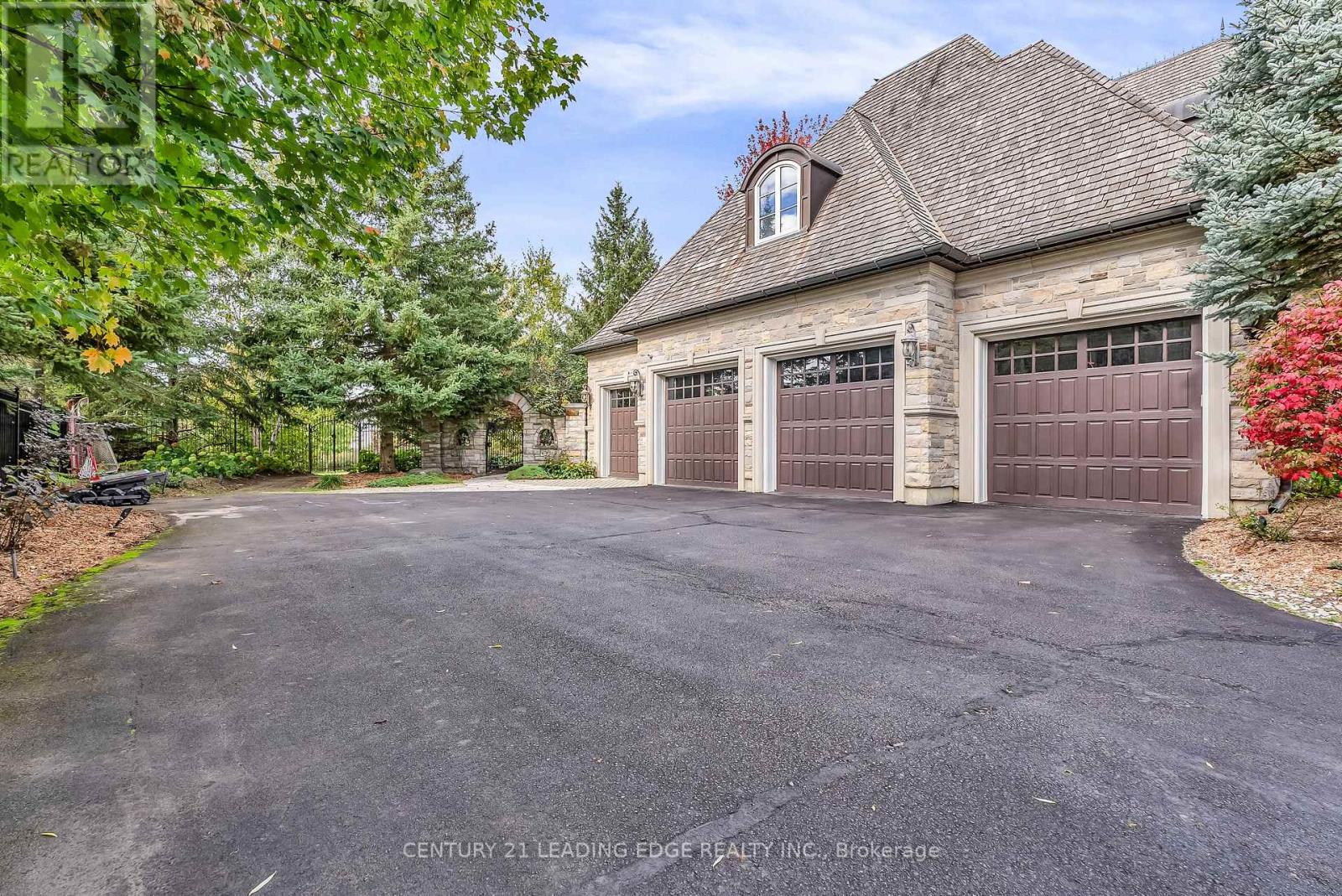 2 Nightfall Court, Vaughan (Kleinburg), Ontario  L4N 3N5 - Photo 48 - N12349420