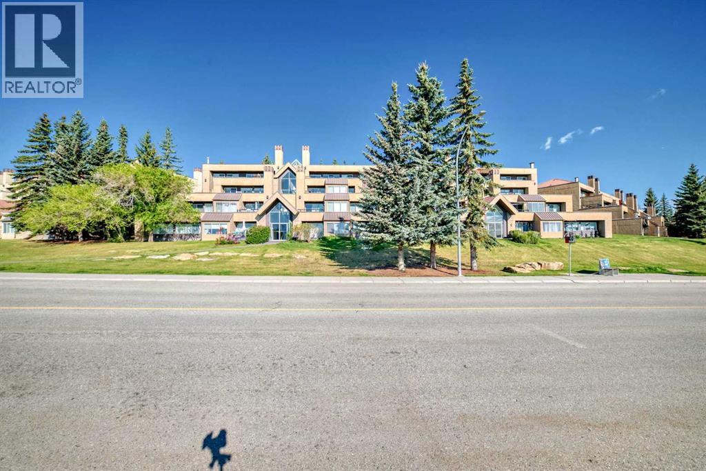 Property at 5, 212 Village Terrace SW image 2