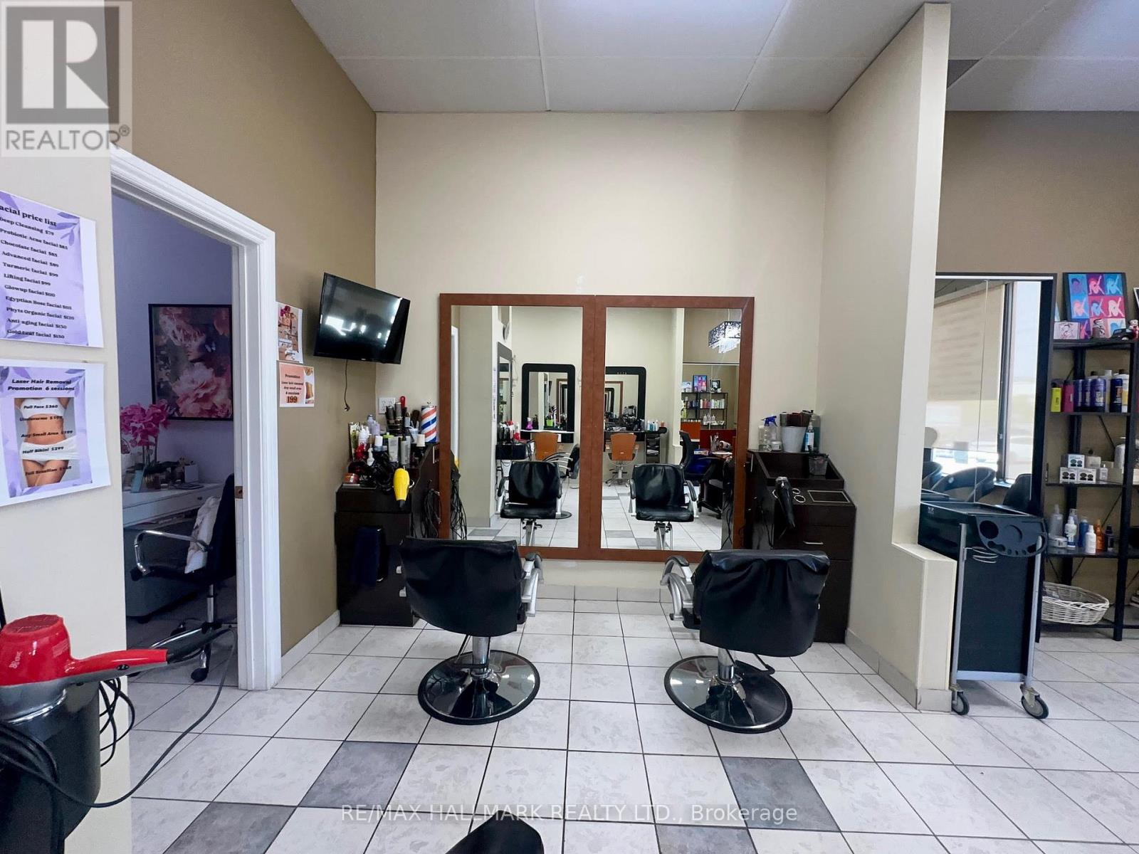 3 - 15461 Yonge Street, Aurora, Ontario  L4G 1P3 - Photo 8 - N12349429
