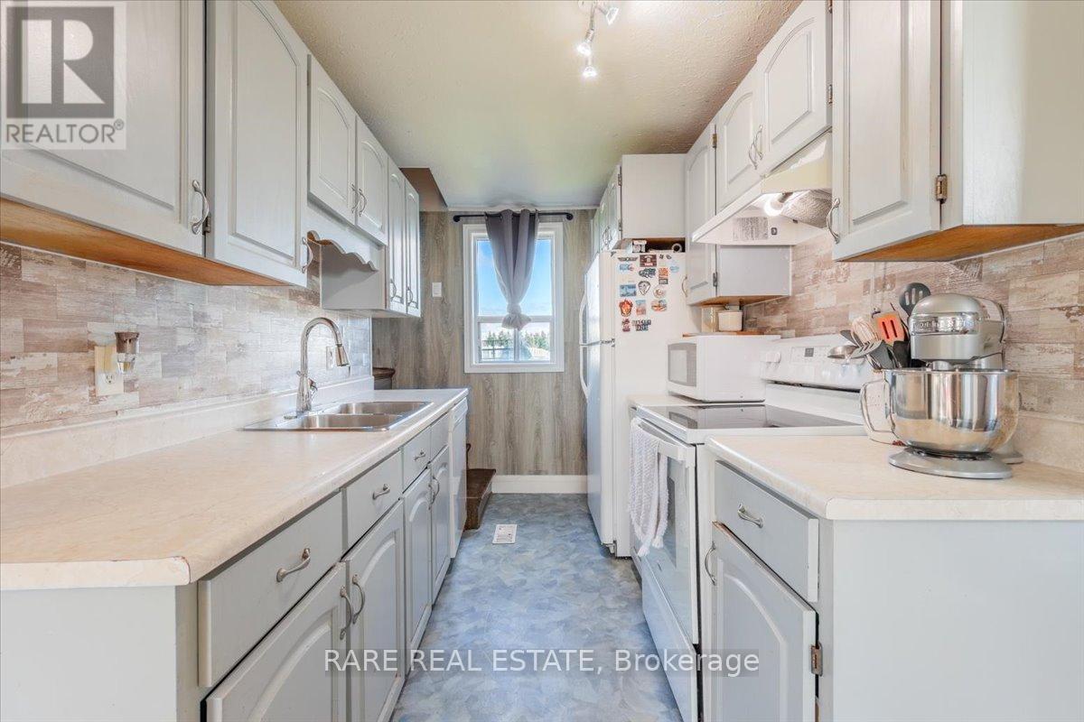 62 Mill Lane, Melancthon, Ontario  L9V 2T9 - Photo 5 - X12349430