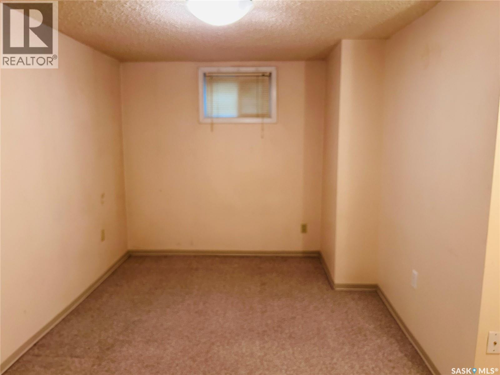 843 2 Street E, Prince Albert, Saskatchewan  S6V 0G2 - Photo 13 - SK015855