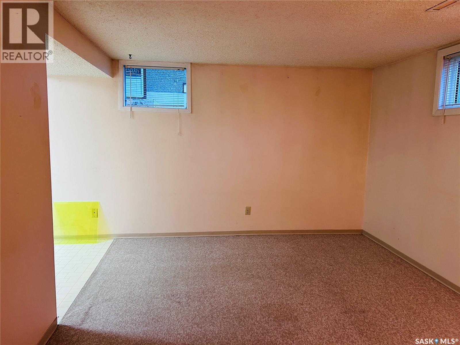 843 2 Street E, Prince Albert, Saskatchewan  S6V 0G2 - Photo 7 - SK015855