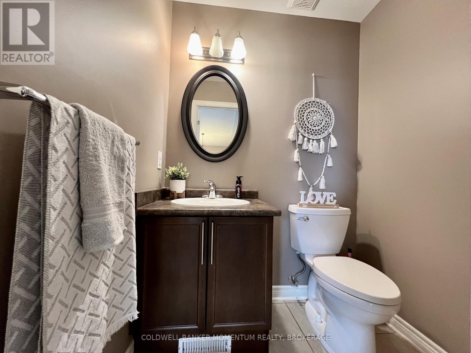 6296 Parkside Road, Niagara Falls, Ontario  L2H 0B2 - Photo 17 - X12188180
