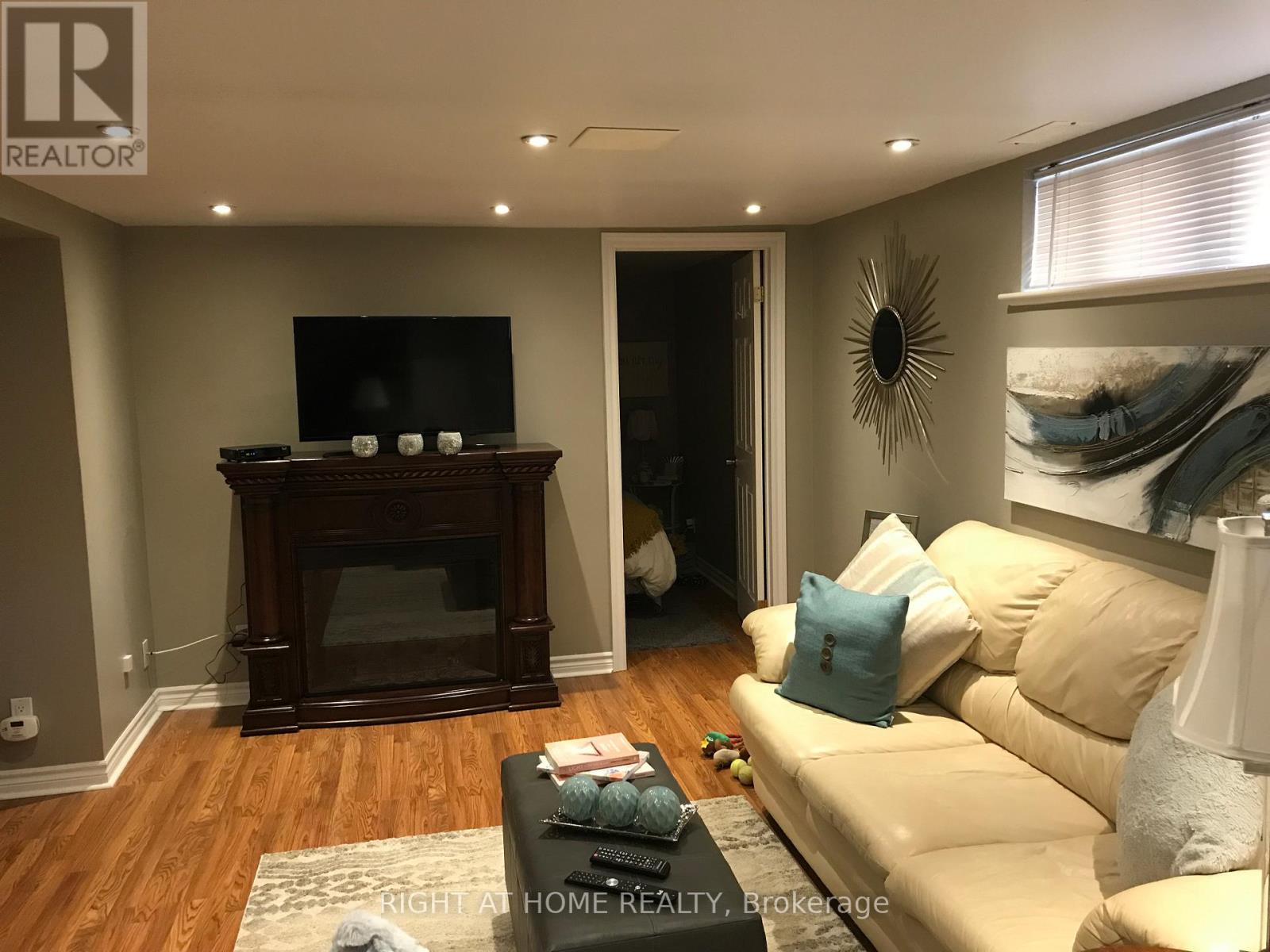 BASEMENT - 66 MURELLEN CRESCENT, Toronto, Ontario