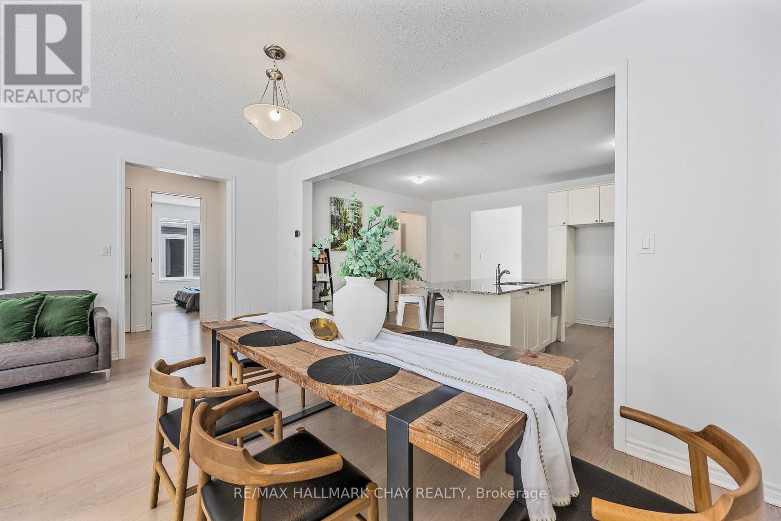 12 Dyer Crescent, Bracebridge, Ontario  P1L 0N4 - Photo 11 - X12349450