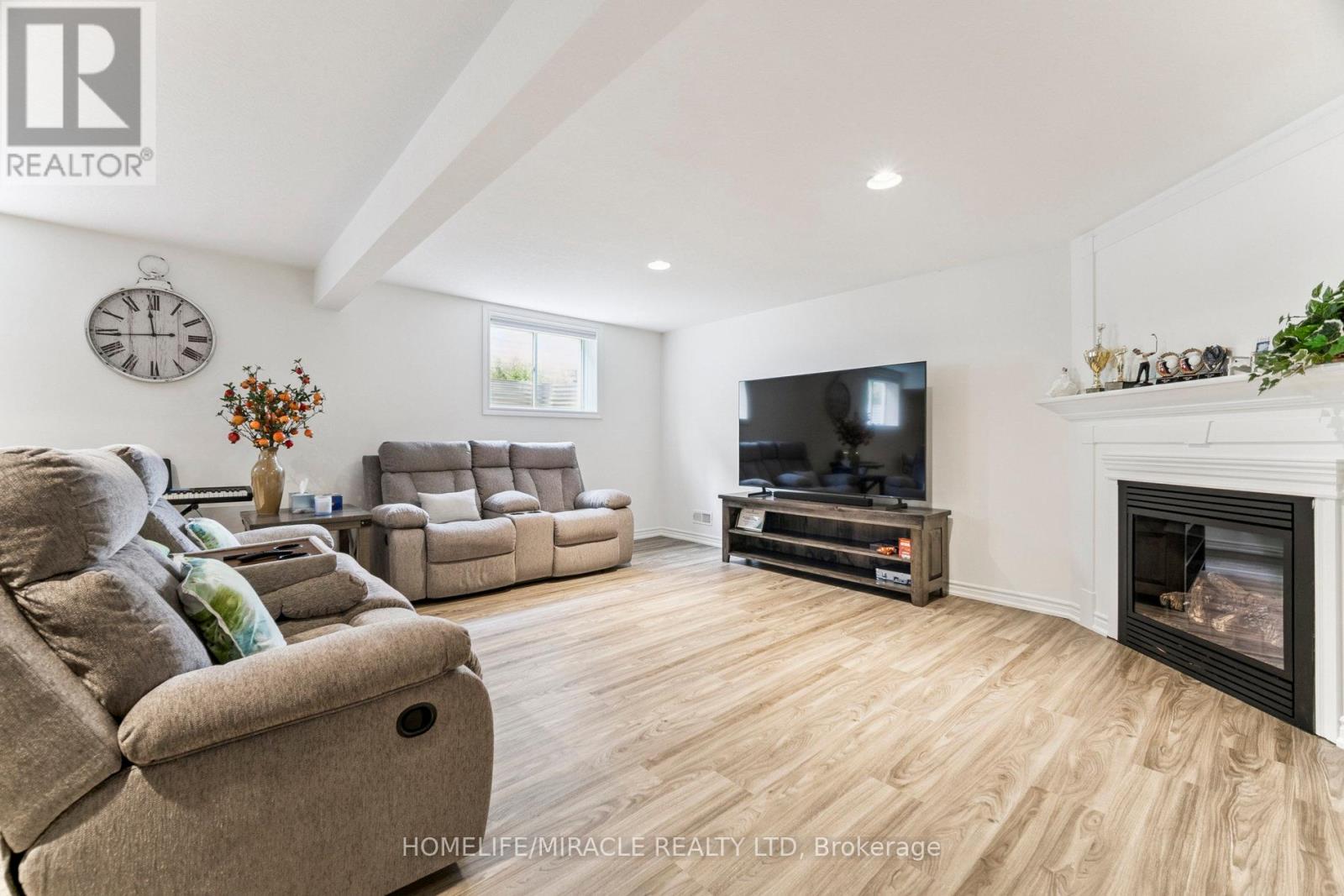 6 - 1430 Highbury Avenue N, London East (East D), Ontario  N5Y 6M4 - Photo 34 - X12342759