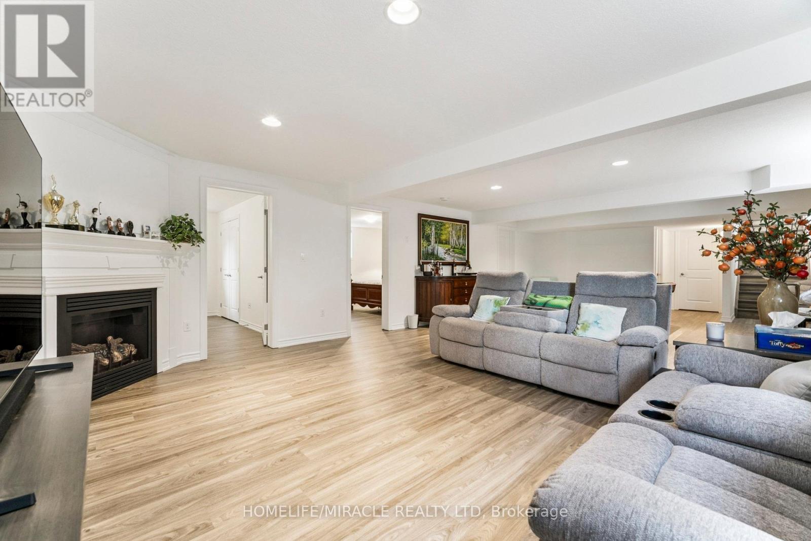 6 - 1430 Highbury Avenue N, London East (East D), Ontario  N5Y 6M4 - Photo 36 - X12342759