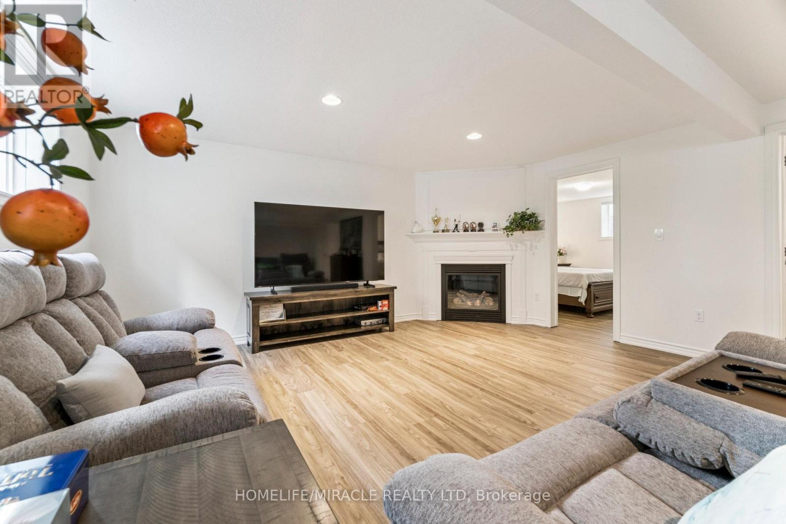 6 - 1430 Highbury Avenue N, London East (East D), Ontario  N5Y 6M4 - Photo 33 - X12342759